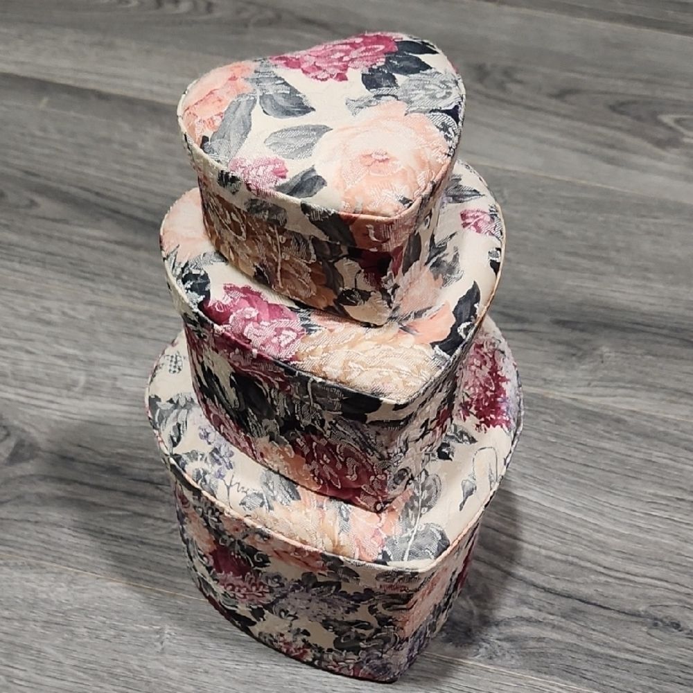 GUC VTG Floral Tapestry & Satin Heart Stackable Boxes